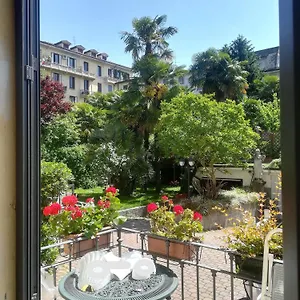 https://hotel-charly.italymilanhotels.net