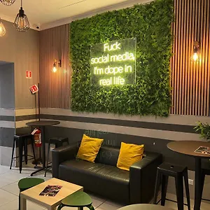 https://four-seasons-hostel-rome.it-romehotels.com